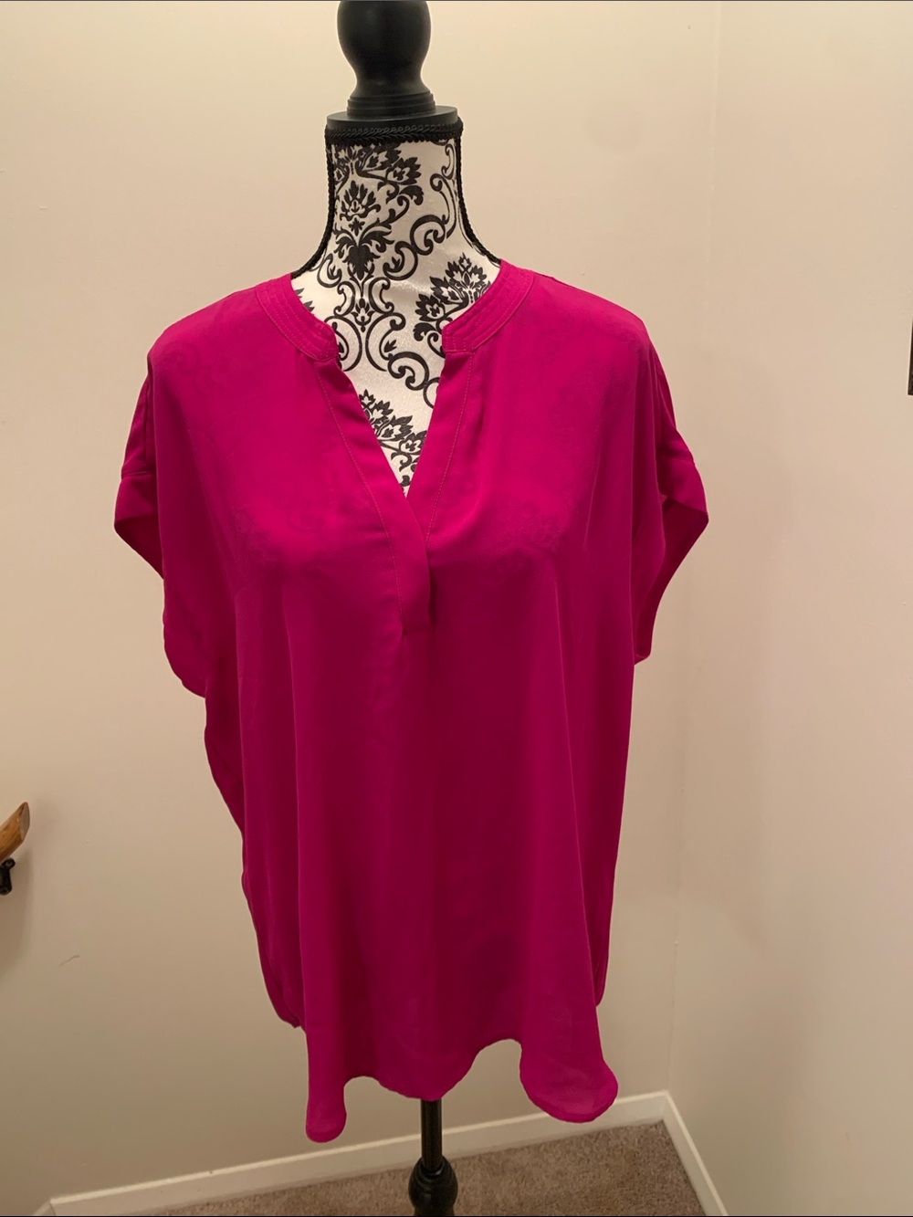 Cynthia Steffe Fuchsia Split V-Neck Tunic